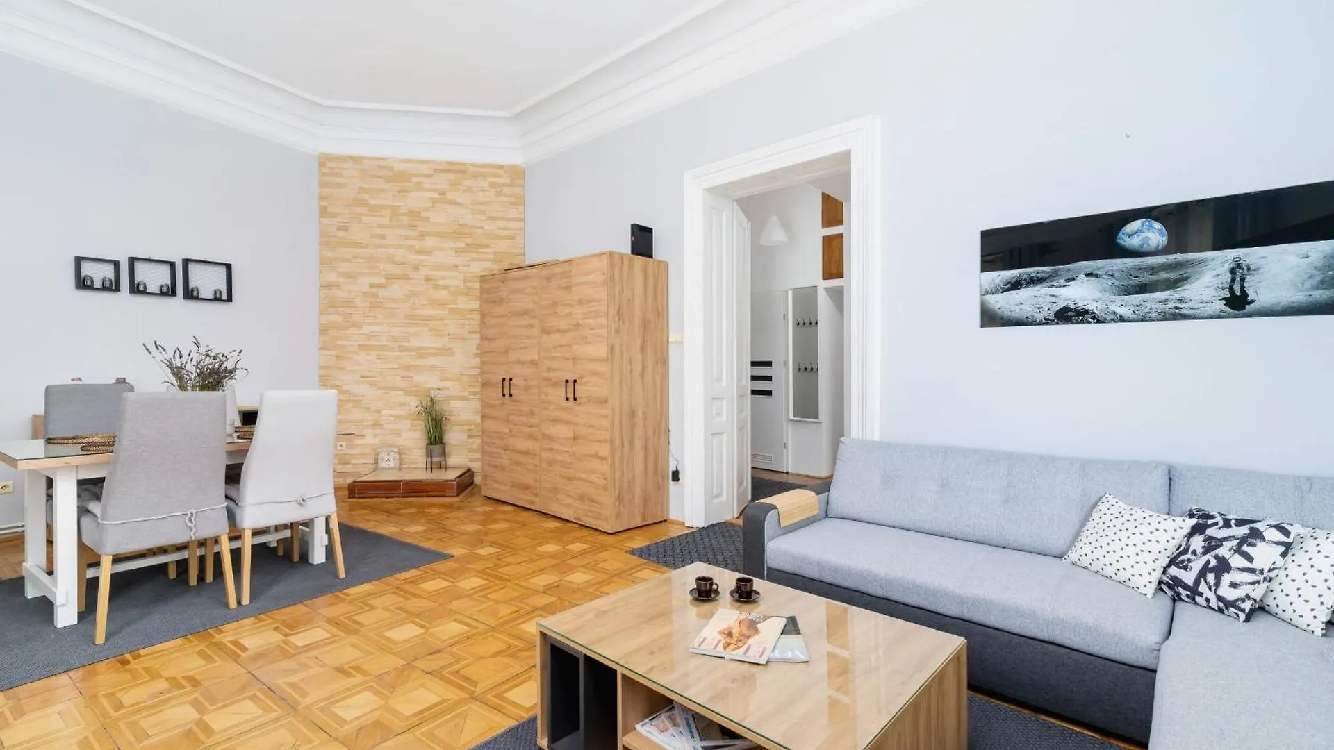 Podwale Apartment Uj Downtown Cracow By Noclegi Renters Krakow Poland
