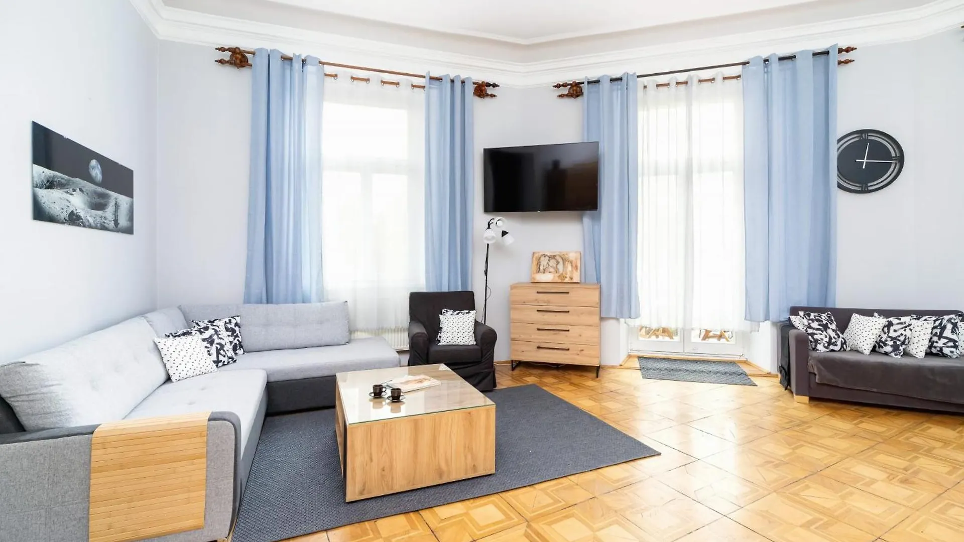 Podwale Apartment Uj Downtown Cracow By Noclegi Renters Krakow